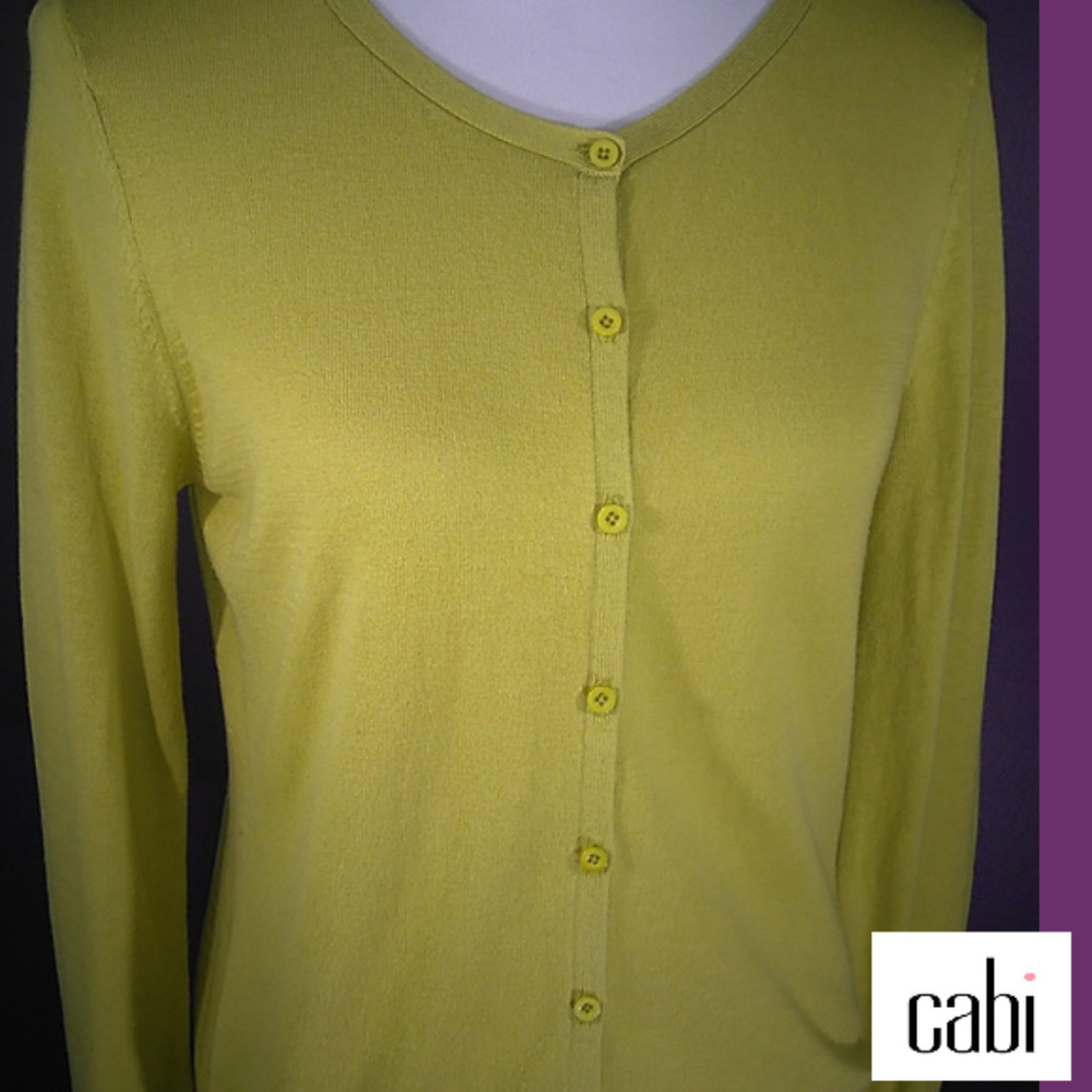 Sweet cabi Vintage Spring 2009 Crew Neck Cardigan